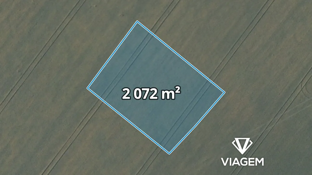 Prodej pole 2072 m²